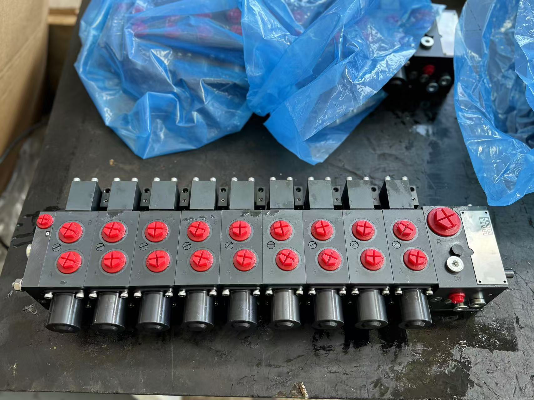 LYPV/LYPL比例多路阀